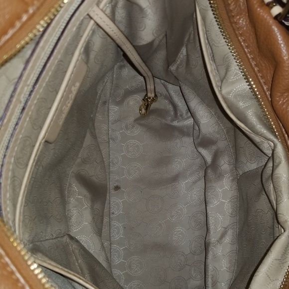 Authentic Michael Kors Leather tote - Picture 6 of 8